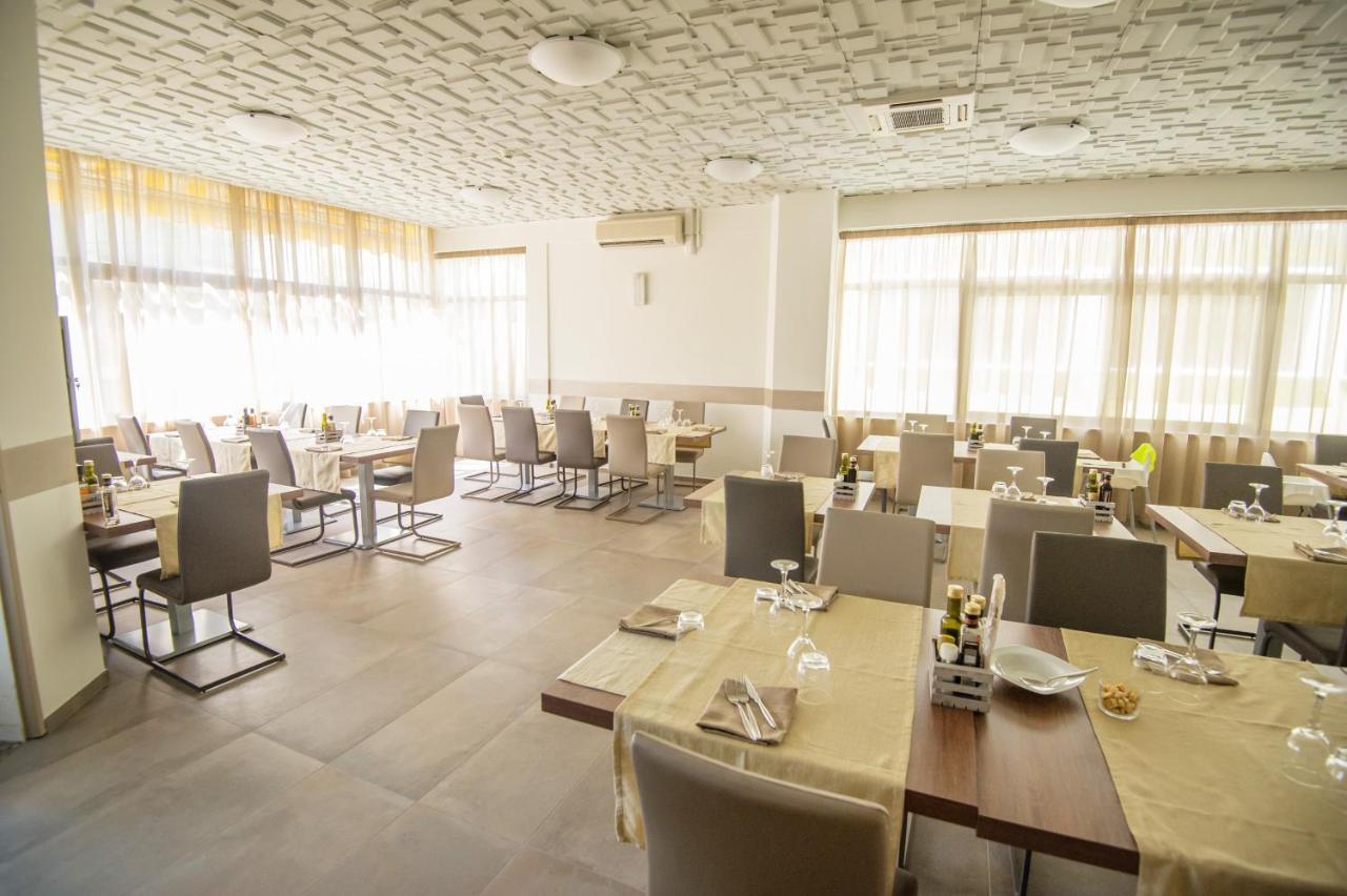 Hotel Croce del Sud Cesenatico Esterno foto