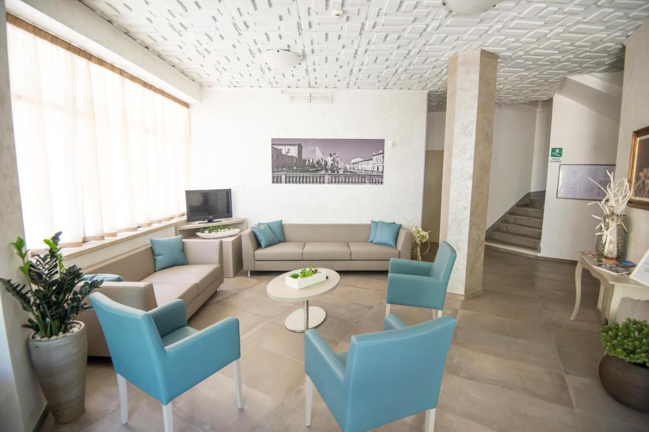 Hotel Croce del Sud Cesenatico Esterno foto